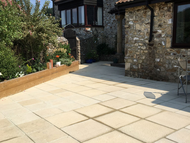 Block paving installation done by the paving experts at Dares Surfacing