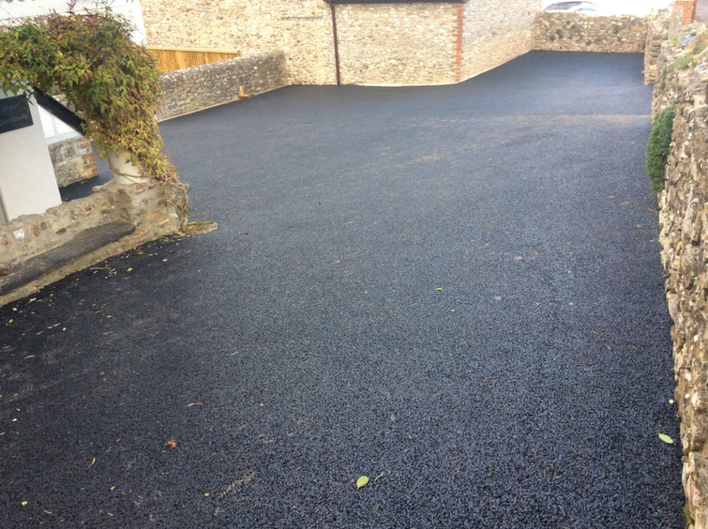 Tarmac Driveways Exeter, Devon Tarmac Drives Dares Surfacing
